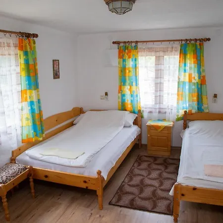 Hébergement de vacances йовчовата къща